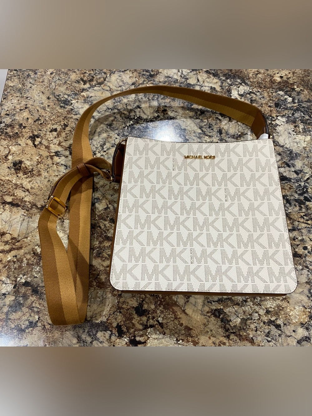 Michael Kors Travel Small Signature Logo Messenger Bag Crossbody Never Used NWOT